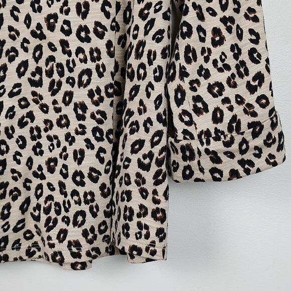 Chico's Leopard Print Bracelet Sleeve Tab Top Blouse Cotton Modal Blend Size L - Picture 4 of 10